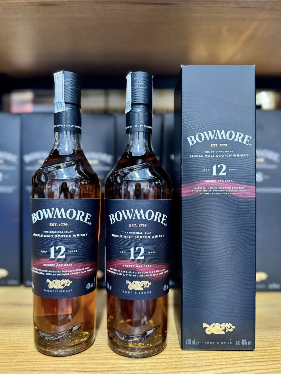 Bowmore 12 Sherry Oak – whisky Islay 12 năm dễ uống và cân bằng.