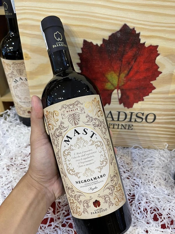 Nhãn rượu vang đỏ Ý Mast Negroamaro