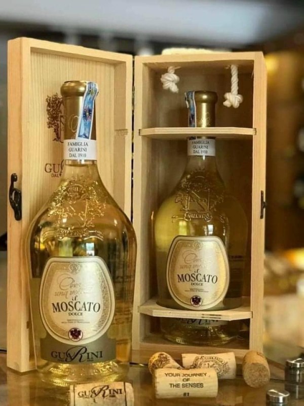 Moscato dolce Guarini được bầu chọn là một trong những chai rượu vang ngọt đẹp và hấp dẫn nhất
