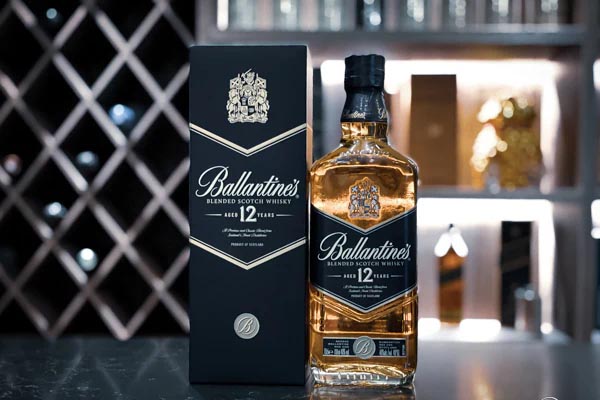 Rượu ballantines 12 chinh phục khách hàng khó tính nhất