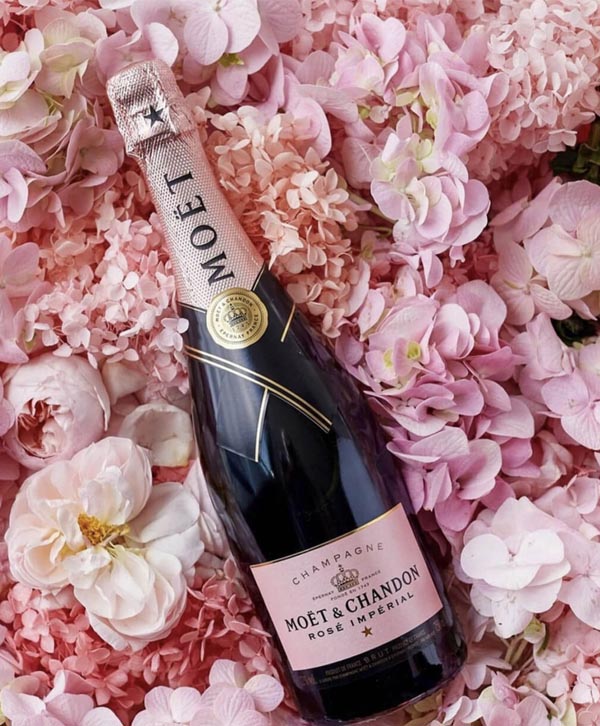 Champagne Moet & Chandon Rose Imperial mang thiết kế sang trọng