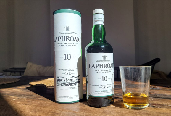 Mua rượu Laphroaig 10 năm tại Rượu Ngoại Anh Minh